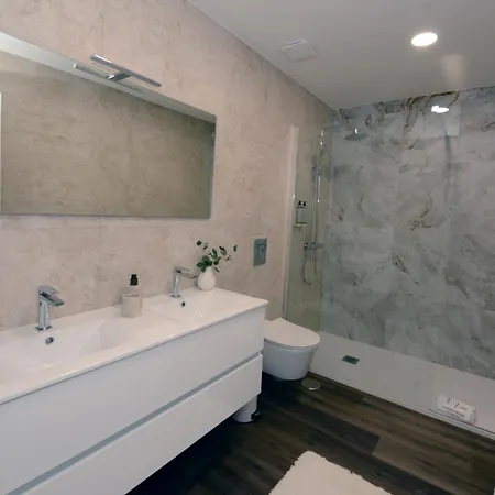 Families, Golf & Refined Outdoor Living *