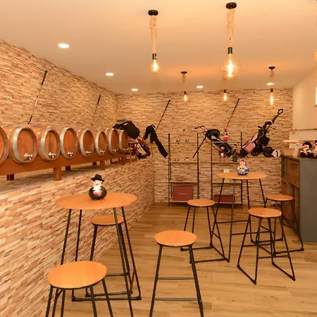 Vakantiehuis Families, Golf&Refined Outdoor Living