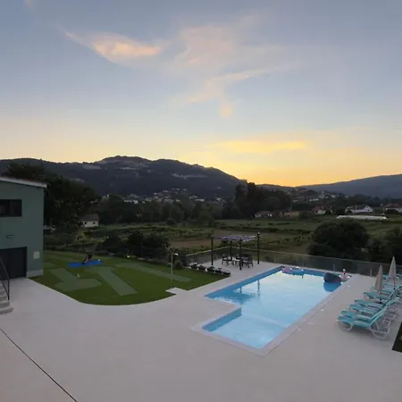 Sandoco - Golf - Pickleball - Volleyball & Pool - Exclusive Vakantiehuis Ponte de Lima
