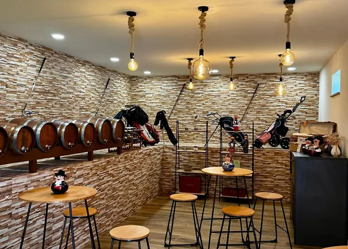 Families, Golf & Refined Outdoor Living * Ponte de Lima