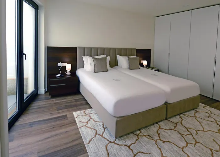 Families, Golf&Refined Outdoor Living