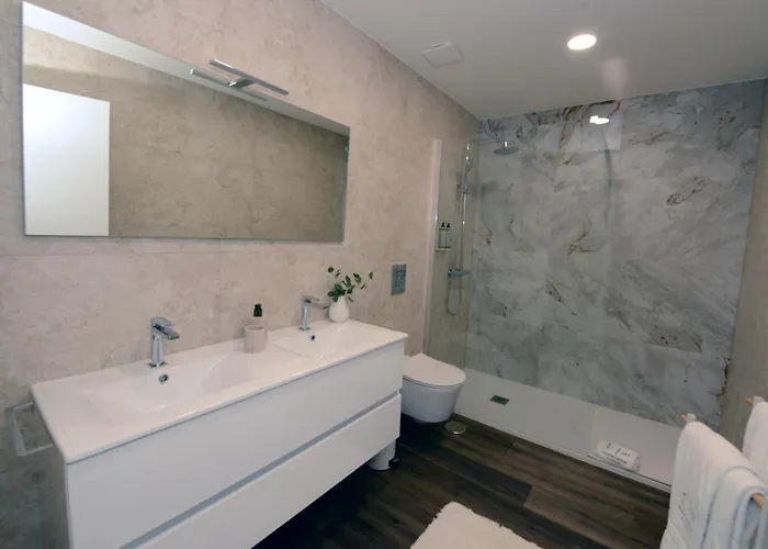 Families, Golf&Refined Outdoor Living *